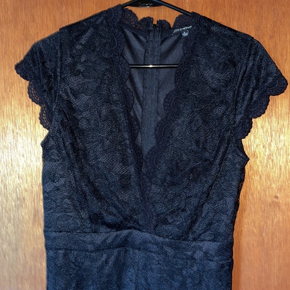 Lace jumpsuit - Picture 3 of 4